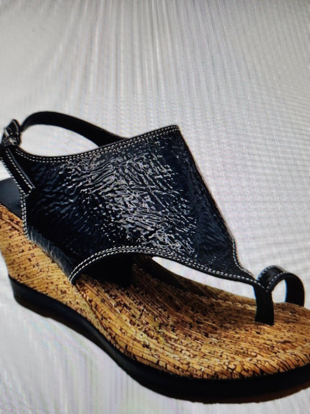 Donald Pliner Pebbled Metallic Leather Wedge Sandals. NIB. Size 7